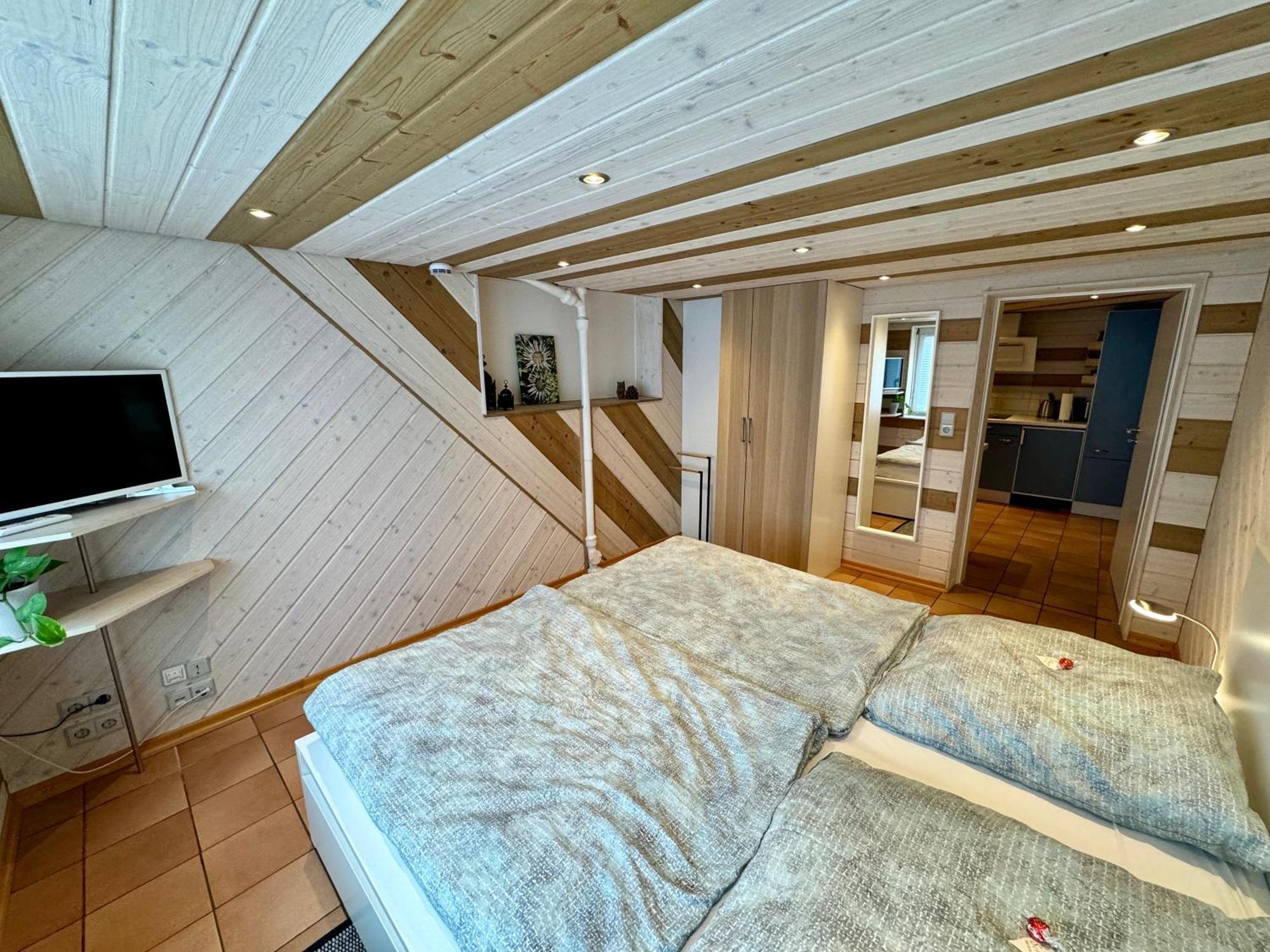 Schwabennestle - Ferienwohnung Albstadt-Onstmettingen Eksteriør billede